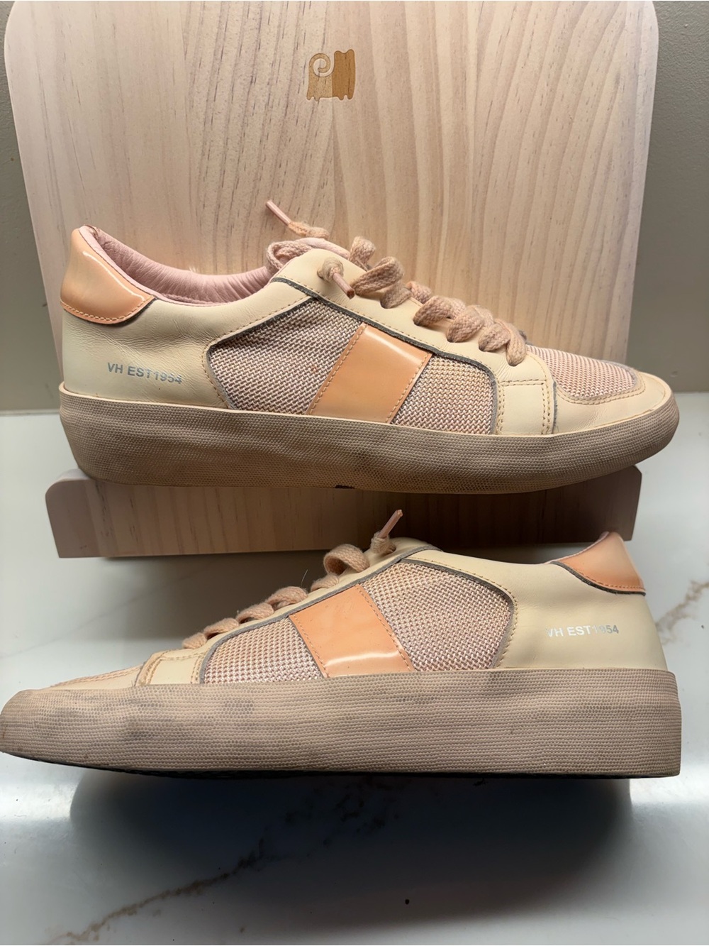 Vintage Havana Cream and Peach Low-Top Sneakers